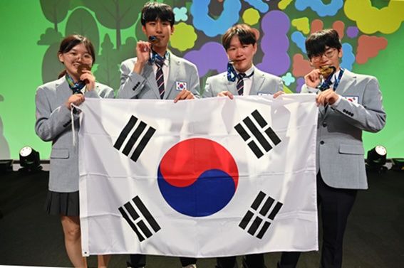 [서울=뉴시스]과학기술정보통신부와 한국과학창의재단에 따르면 지난 12일부터 19일까지 리투아니아 빌뉴스에서 열린 제37회 국제생물올림피아드에서 한국대표단 4명이 모두 금메달을 획득했다. (사진=과기정통부 제공) *재판매 및 DB 금지