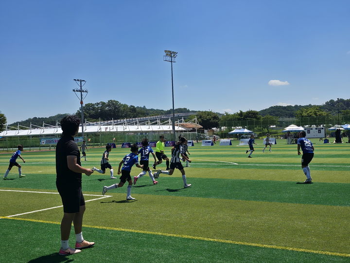 [문경=뉴시스] 지난해 '문경 유소년 축구 페스티벌' 경기 모습. (사진=문경시 제공) 2026.07.21. photo@newsis.com *재판매 및 DB 금지