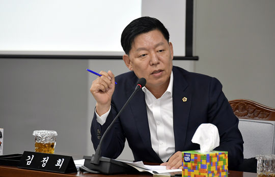 [무안=뉴시스] 김정희 전남광주특별시의원. (사진=시의회 제공) photo@newsis.com *재판매 및 DB 금지