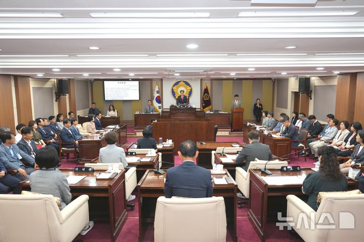 [포천=뉴시스] 제194회 임시회. (사진=포천시의회 제공) 2026.07.21. photo@newsis.com