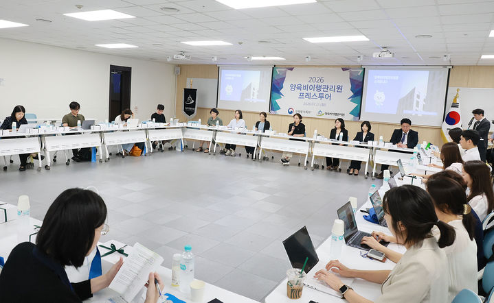 [서울=뉴시스] 전지현 양육비이행관리원장이 21일 서울 중구 남산스퀘어에서 열린 프레스투어에서 발언하고 있다. (사진=성평등가족부 제공) photo@newsis.com *재판매 및 DB 금지