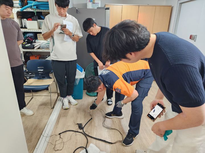 [전주=뉴시스] 전북특별자치도소방본부는 전북 임실군 전북119안전체험관에서 화재증거물 합동감정을 실시했다고 22일 밝혔다. (사진=전북도소방본부 제공) 2026.07.22. photo@newsis.com *재판매 및 DB 금지