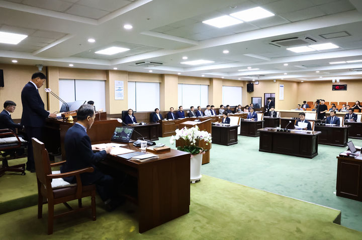 [청양=뉴시스] 충남 청양군의회가 21일 제320회 임시회를 개회하고 있다. (사진=청양군의회 제공) 2026.07.22. photo@newsis.com *재판매 및 DB 금지