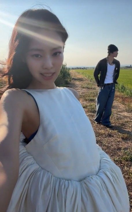 [서울=뉴시스] 제니와 카이 (사진= 제니 공식 틱톡 계정 캡처) 2026.07.22. photo@newsis.com *재판매 및 DB 금지