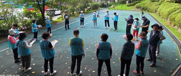 [전남광주] 광주 서부경찰서 여름철 범죄·온열질환 예방 합동 캠페인. (사진=서부서 제공) 2026.07.22. photo@newsis.com *재판매 및 DB 금지