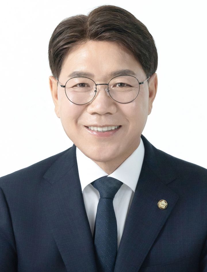 [천안=뉴시스]더불어민주당 이재관(충남 천안시을) 국회의원. *재판매 및 DB 금지