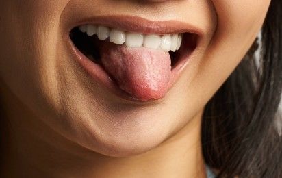 [서울=뉴시스] 혀가 몸의 전반적인 건강 상태를 보여주는 중요한 지표가 될 수 있다는 전문가의 분석이 나왔다. 사진 유토이미지 *재판매 및 DB 금지