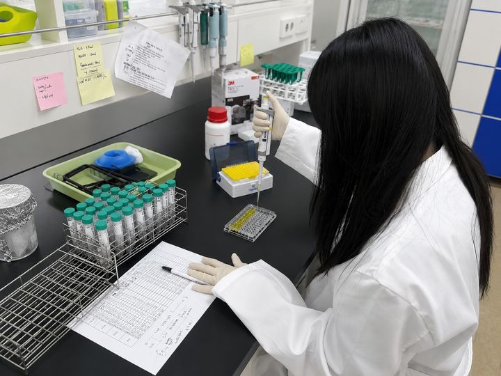 [진주=뉴시스]경남농업기술원 사과연구소는 사과 부산물을 활용해 프리바이오틱스를 추출하는 기술을 개발했다.(사진=사과연구소 제공).2026.07.23.photo@newsis.com *재판매 및 DB 금지