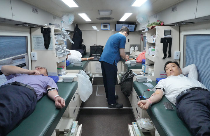 [경남소식]BNK경남은행 임직원들, 하반기 사랑의헌혈 등