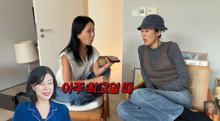 [서울=뉴시스] 방송인 최화정이 삼성전자와 SK하이닉스 주식을 최고점에 처분했다고 밝혔다. (사진=유튜브 채널 '공부왕찐천재 홍진경' 화면 캡처) 2026.07.23. photo@newsis..com *재판매 및 DB 금지