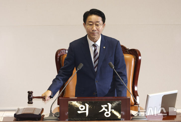 [서울=뉴시스] 김근수 기자 = 조정식 국회의장이 지난 23일 오후 서울 여의도 국회 본회의장에서 열린 제437회국회(임시회) 제2차 본회의에 서 의사봉을 두드리고 있다. 2026.07.23. ks@newsis.com