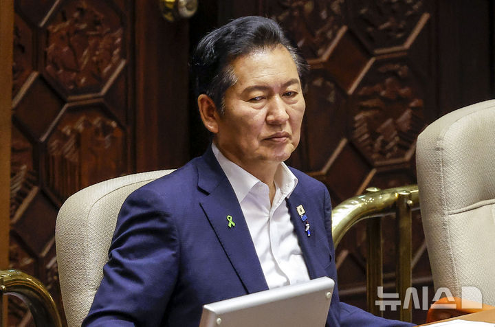 [서울=뉴시스] 정병혁 기자 = 정청래 더불어민주당 대표 후보가 23일 서울 여의도 국회에서 열린 제437회 국회(임시회) 2차 본회의에 참석해 있다. 2026.07.23. jhope@newsis.com