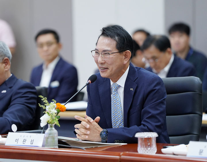 [서산=뉴시스] 발언하는 이완섭 서산시장.(사진=서산시).2026.07.24.photo@newsis.com. *재판매 및 DB 금지