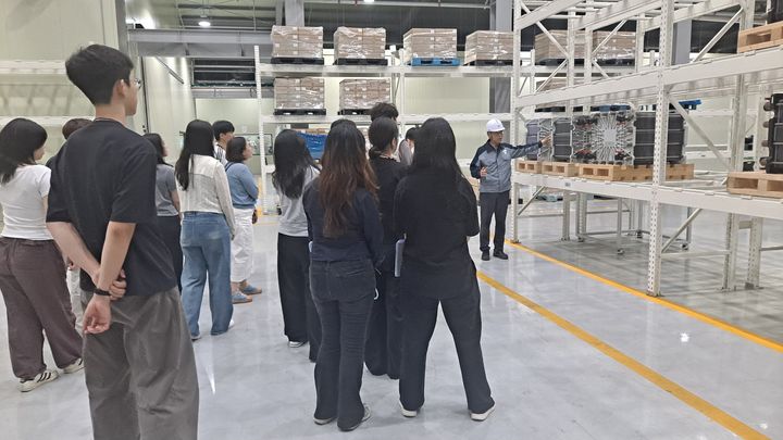 [계룡=뉴시스 충남 ]계룡시는 지역 청년을 대상으로 '기업탐방 프로그램'을 운영했다. (사진=계룡시 제공) 2026.07.24. photo@newsis.com&nbsp; *재판매 및 DB 금지
