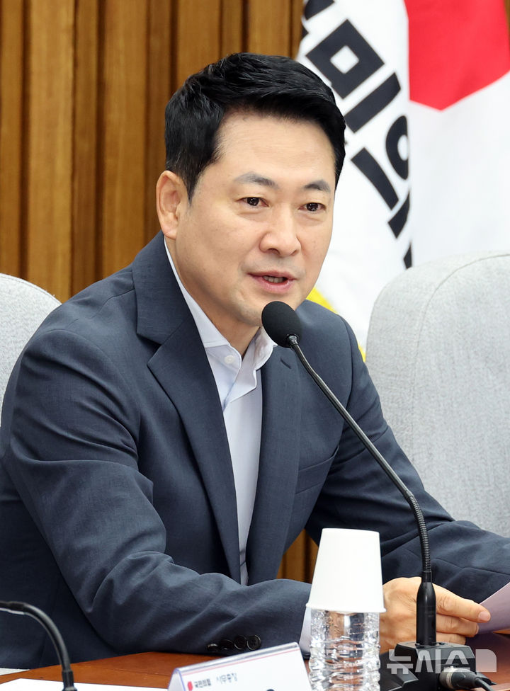 [서울=뉴시스] 최진석 기자 = 장동혁 국민의힘 대표가 24일 여의도 국회에서 열린 '규제에서 시장으로, 징벌에서 합리로' 국민의힘 부동산정책 정상화 토론회에서 발언하고 있다. 2026.07.24. myjs@newsis.com