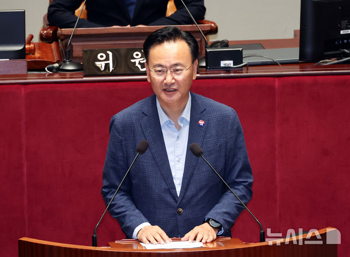 [서울=뉴시스] 최진석 기자 = 국회 예결위 국민의힘 간사인 유상범 의원이 24일 여의도 국회에서 예산결산특별위원회 제2차 전체회의에서 발언하고 있다. 2026.07.24. myjs@newsis.com
