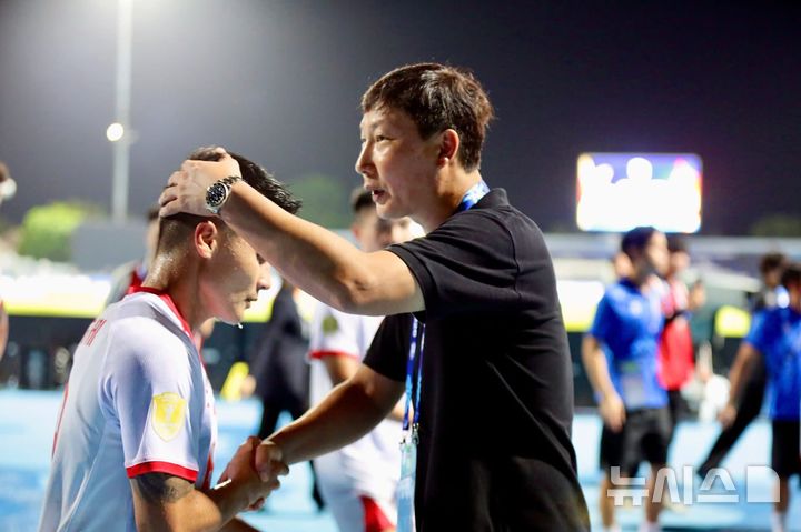[서울=뉴시스]김상식 베트남 축구대표팀 감독. (사진=디제이매니지먼트 제공)