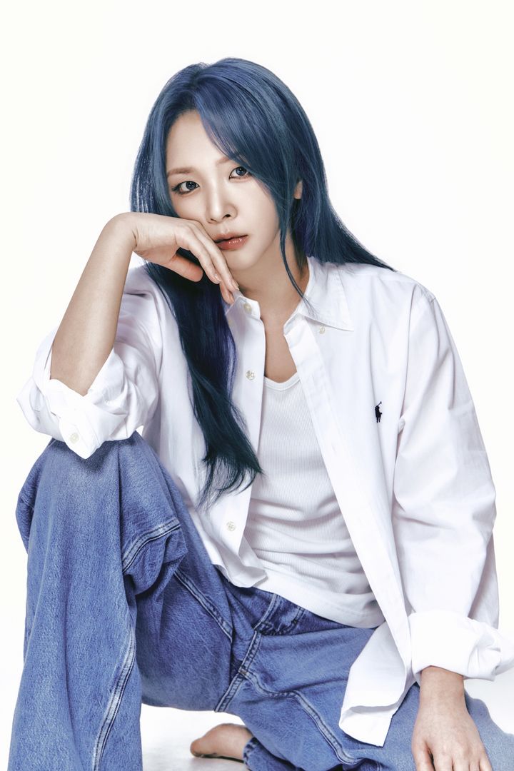 [서울=뉴시스] 카드 전지우. (사진 = 알비더블유(RBW), DSP미디어 제공) 2026.07.28. photo@newsis.com *재판매 및 DB 금지