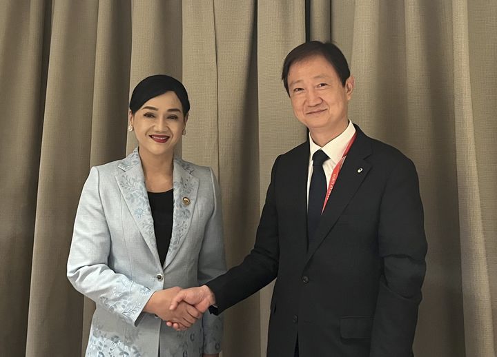 [서울=뉴시스] 이찬진 금융감독원장은 인도네시아 금융감독청(OJK) 프리데리카 위디야사리 데위 청장과 양자 면담을 실시했다. (사진=금융감독원) photo@newsis.com *재판매 및 DB 금지