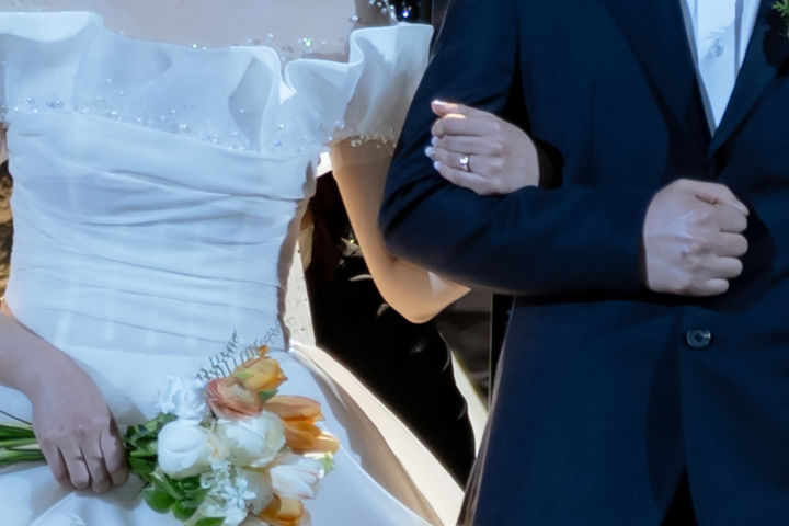 [서울=뉴시스]편리함과 비용 절감을 위해 결혼식에 QR코드를 활용하는 신혼부부가 늘고 있다.(사진=유토이미지)2026.07.26.