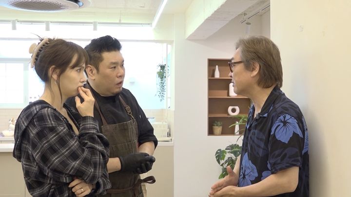 [서울=뉴시스] 셰프 레이먼 킴이 배우 김의성, 임형준과의 식사 자리에서 넷플릭스 예능 '흑백요리사'를 둘러싼 이야기를 나눈다. (사진=미디어랩 시소) 2026.07.27. photo@newsis.com *재판매 및 DB 금지