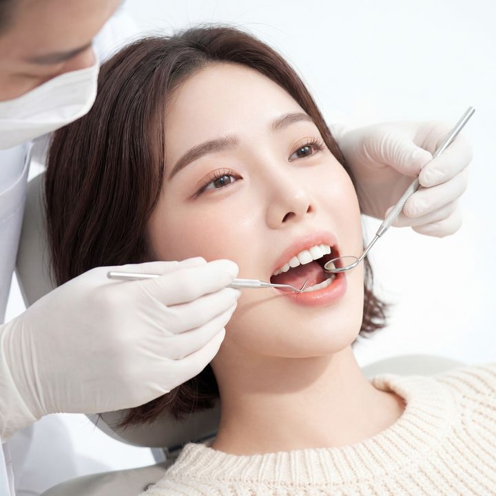 [서울=뉴시스] 미국 월스트리트저널(WSJ)에 따르면 입속 세균과 잇몸 건강이 여러 전신질환과 연관될 수 있다는 연구가 시작되면서 구강 건강을 전신 건강의 중요한 요소로 바라봐야 한다는 의견이 나타나고 있다. (사진=유토이미지)