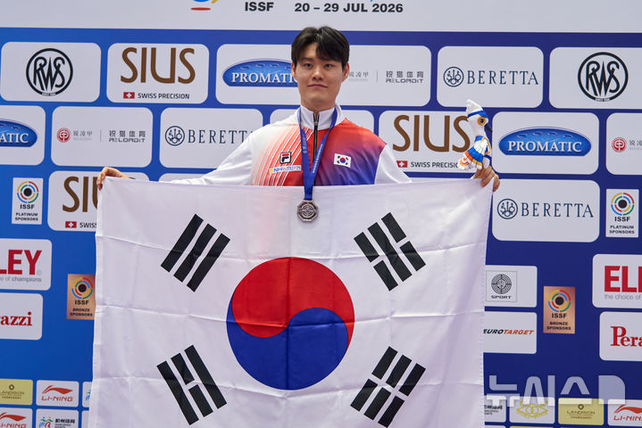 [서울=뉴시스]사격 홍수현, 항저우 월드컵 10m 공기권총 은메달. (사진=대한사격연맹 제공)