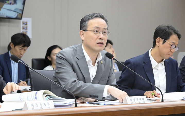 정부, 청년 일자리 회복방안 3분기 발표…업종별 대책도 마련