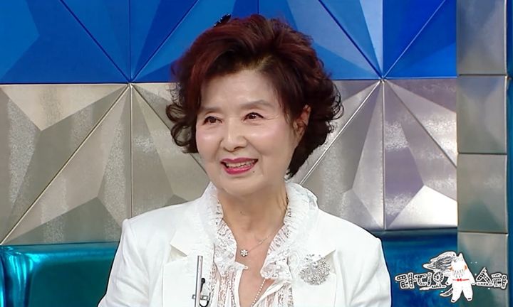 75세 자연미인 윤미라 "의사가 얼굴 손대지 말라고"