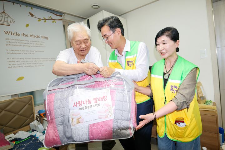 [서울=뉴시스] 장안1동 사랑나눔빨래방 마음돌봄 프로젝트 시작. (사진=동대문구 제공) 2026.07.28. photo@newsis.com *재판매 및 DB 금지
