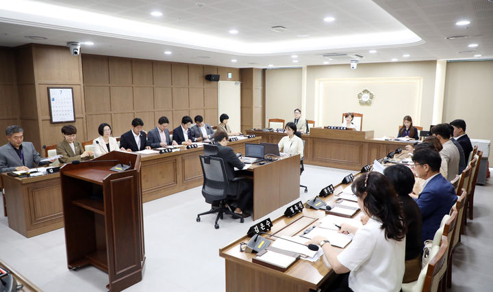 [수원=뉴시스] 예산결산특별위원회 심사. (사진=수원시의회 제공) 2026.07.28. photo@newsis.com *재판매 및 DB 금지