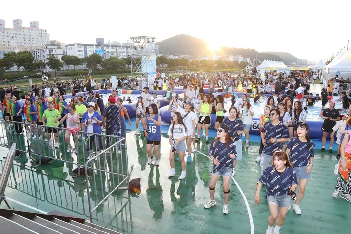 [정읍=뉴시스] 지난해 정읍 물빛축제 풍경. *재판매 및 DB 금지