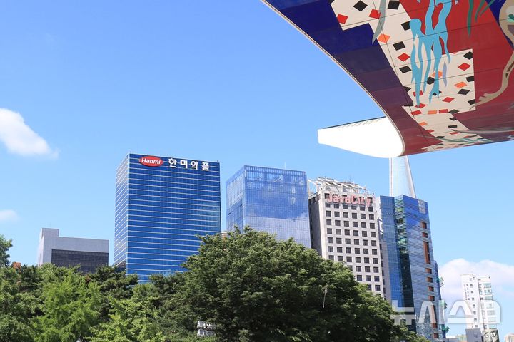 [서울=뉴시스] 한미약품은 올해 2분기 연결기준 잠정실적으로 매출 4672억원과 영업이익 1311억원, 순이익 841억원을 기록했다고 28일 공시했다. (사진=한미약품 제공) 2026.07.28. photo@newsis.com