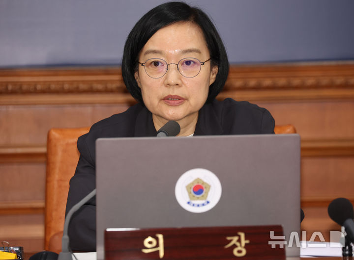 [서울=뉴시스] 조수정 기자 = 한성숙 국무총리가 28일 오전 서울 종로구 정부서울청사에서 국무회의를 주재하고 있다. (공동취재) 2026.07.28. chocrystal@newsis.com