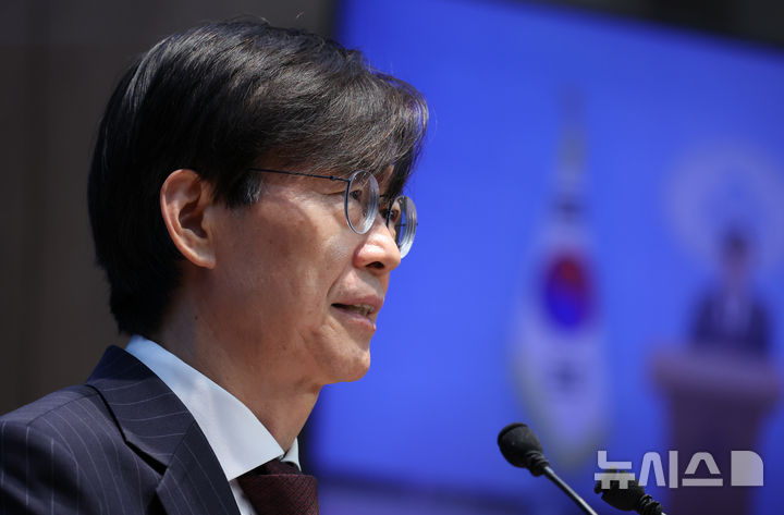 [서울=뉴시스] 김근수 기자 = 조경태 국민의힘 의원이 28일 오후 서울 여의도 국회 소통관에서 국민의힘 윤리위원회 결과 관련 기자회견을 하고 있다. 2026.07.28. ks@newsis.com