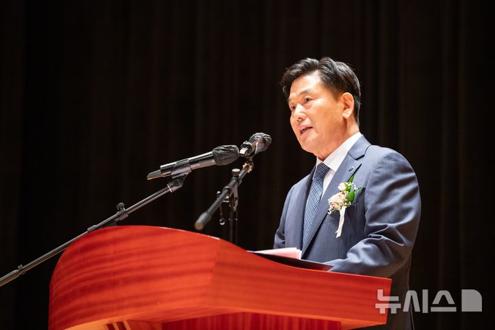 [세종=뉴시스]홍의락 신임 사장이 29일 한국가스공사 제19대 사장으로 취임했다. 홍 사장의 임기는 2026년 7월29일부터 2029년 7월28일까지 3년이다.(사진=가스공사 제공)