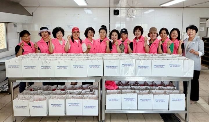 [함양=뉴시스] 함양군 여성단체협의회 사랑의 밑반찬 나눔 실시 (사진=함양군 제공) 2026. 07. 29. photo@newsis.com *재판매 및 DB 금지
