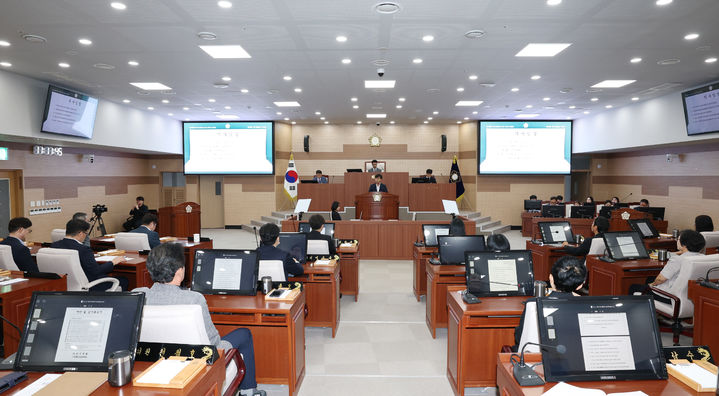 [아산=뉴시스] 충남 아산시의회 본회의장. (사진=아산시의회 제공) 2026.07.29 photo@newsis.com *재판매 및 DB 금지