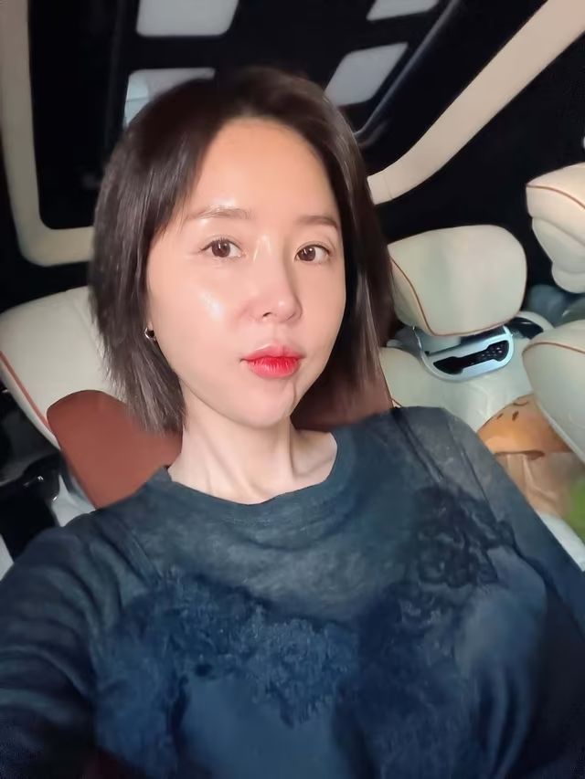 [서울=뉴시스] 신지. (사진 = 인스타그램 캡처) 2026.07.29. photo@newsis.com *재판매 및 DB 금지