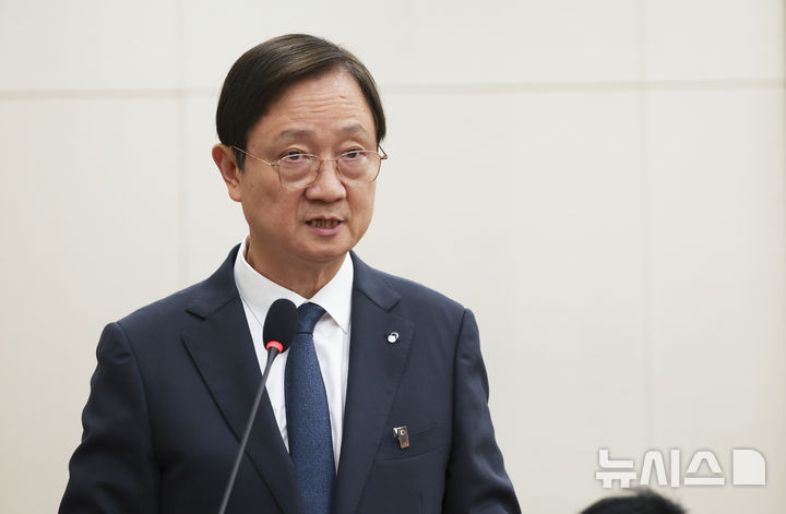[서울=뉴시스] 김근수 기자 = 이찬진 금융감독원장이 29일 오전 서울 여의도 국회에서 열린 정무위원회 전체회의에서 업무보고를 하고 있다. 2026.07.29. ks@newsis.com