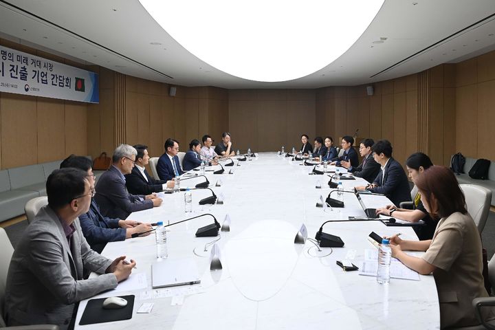 [서울=뉴시스] 여한구 산업통상부 통상교섭본부장이 29일 서울 중구 대한상공회의소에서 열린 '한-방글라데시 포괄적경제동반자협정(CEPA) 협상 계기 기업 간담회'에서 발언하고 있다. (사진=산업통상부 제공) 2026.07.29. photo@newsis.com *재판매 및 DB 금지