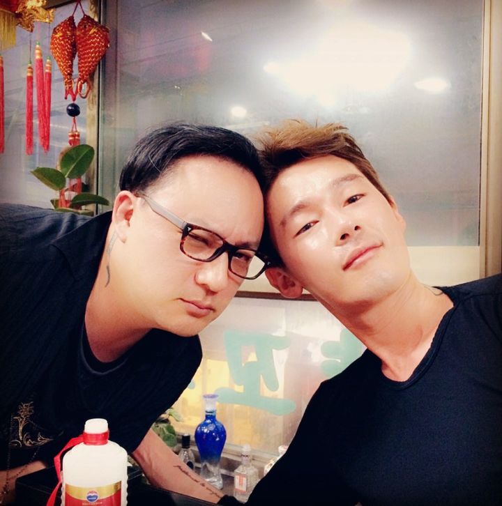 [서울=뉴시스] 작가 겸 방송인 허지웅이 가수 고(故) 신해철을 그리워했다. (사진=인스타그램) 2026.07.30. photo@newsis.com *재판매 및 DB 금지
