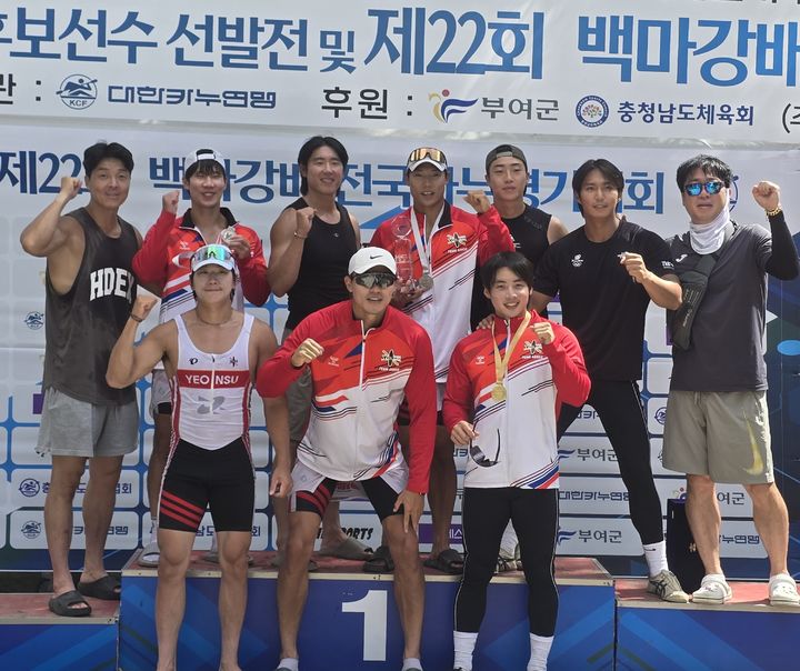 [인천=뉴시스] 인천 연수구청 카누단 '레드윙스'. (사진=연수구 제공) 2026.07.31. photo@newsis.com *재판매 및 DB 금지