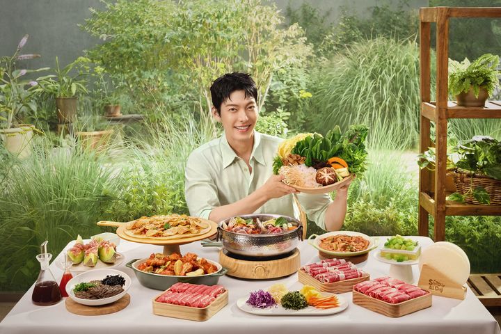 [서울=뉴시스] 샤브올데이 전속 모델 배우 김우빈 (사진=샤브올데이 제공) *재판매 및 DB 금지
