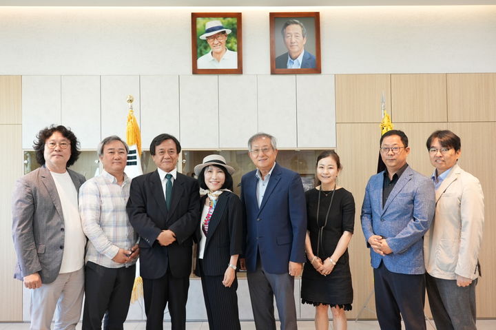 [울산=뉴시스] 울산과학대-지구촌학교 K-컬처 인재 양성 협약 (사진=울산괴학대 제공) photo@newsis.com *재판매 및 DB 금지