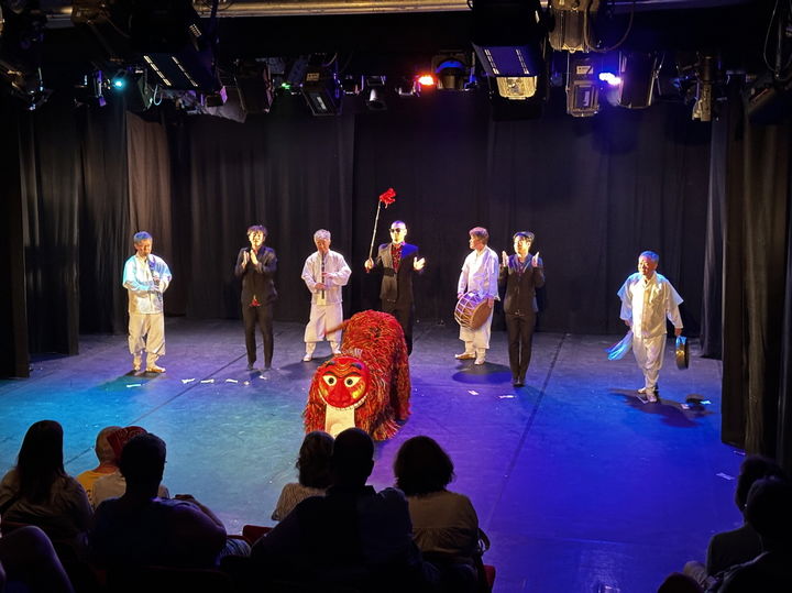 [부산=뉴시스] 댄스프로젝트 에게로 무용극 '사자·Who' 공연. (사진=부산문화재단 제공) 2026.07.31 photo@newsis.com *재판매 및 DB 금지