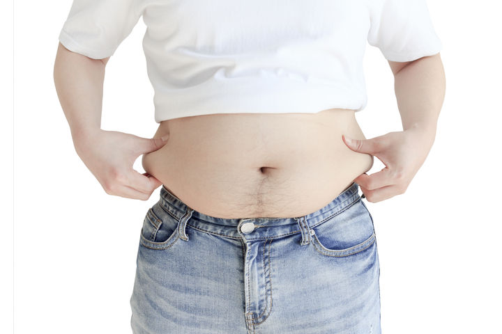 [서울=뉴시스] 나이가 들수록 살이 잘 빠지지 않는 원인이 단순한 의지나 노력 부족이 아니라는 분석이 나왔다. (사진 출처=유토이미지)