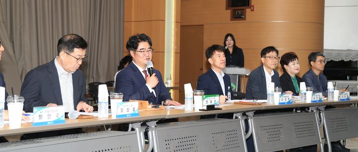 [상주=뉴시스] 경북도와 경제원팀 전략회의. (사진=상주시 제공) 2026.07.31 photo@newsis.com *재판매 및 DB 금지