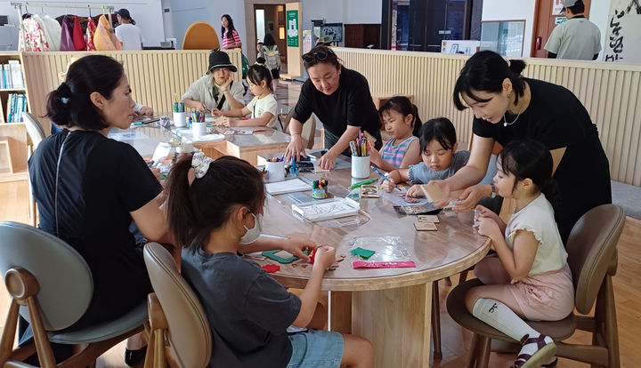 [전남광주=뉴시스] 전남광주통합특별시 농업박물관 여름방학 농업문화 체험프로그램 운영. (사진=농업박물관 제공). photo@newsis.com *재판매 및 DB 금지