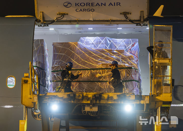 반도체 2개월 연속 400억弗 돌파...수출 1조 클럽 보인다
